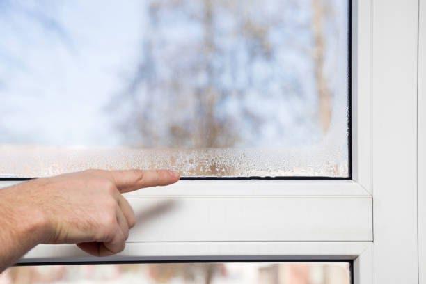 Пластиковые окна запотевают изнутри помещения причина устранение